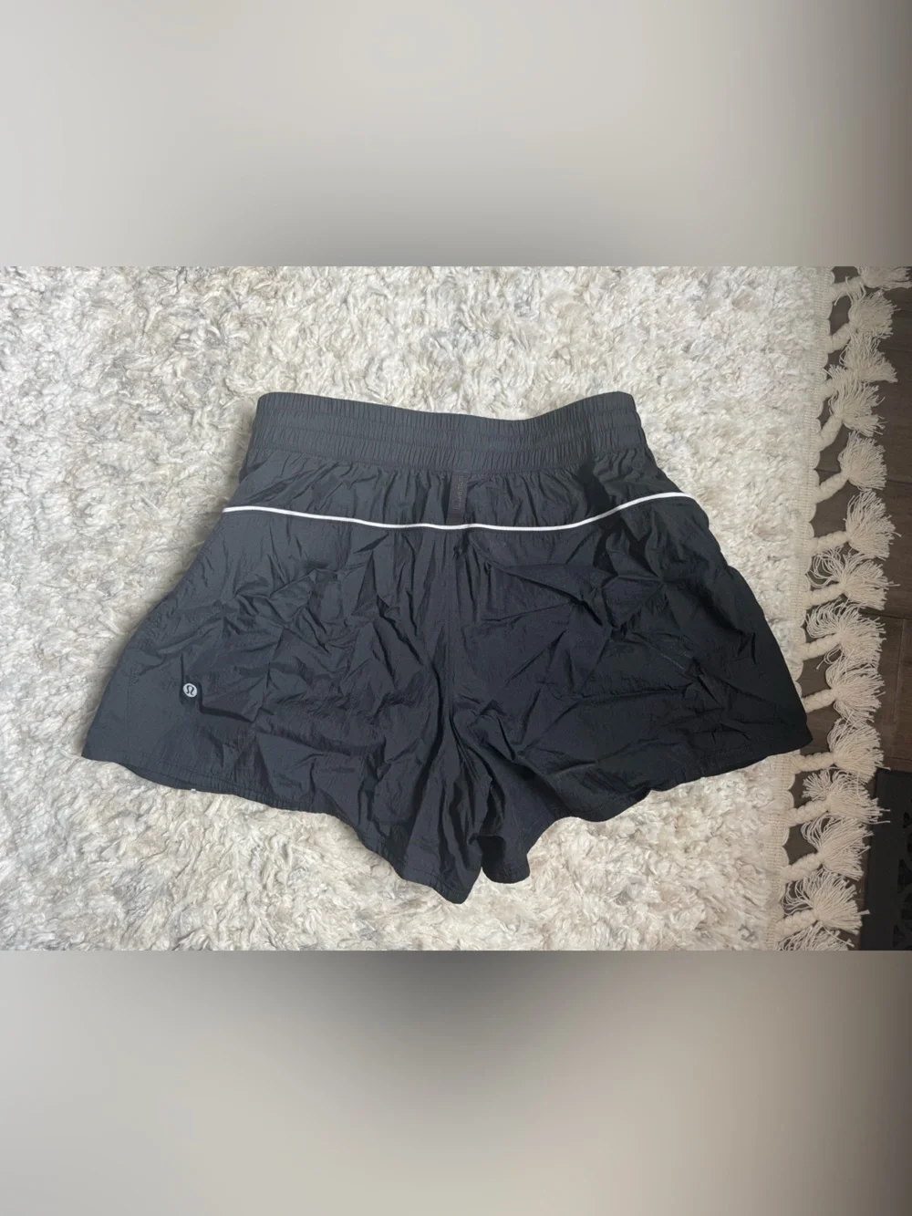Lululemon license to train short